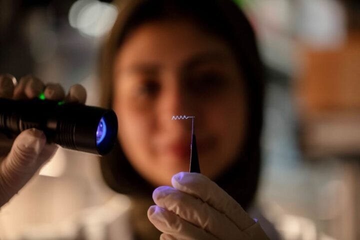 NYU Abu Dhabi Unveils Innovative Brain Implant Enabling Targeted Multi-Region Drug Delivery